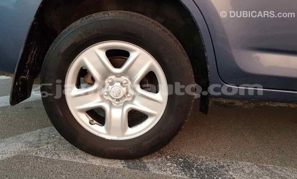 Acheter Import Utilitaire Toyota HiAce Bleu à Import - Dubai, Clarendon Acheter Import Utilitaire Toyota HiAce Bleu à Import - Dubai, Clarendon