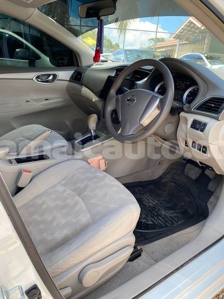 Big with watermark nissan 100nx clarendon may pen 4222