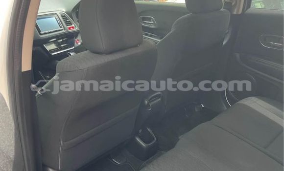 Buy Used Honda Vezel White Car in Lucea in Hanover Buy Used Honda Vezel White Car in Lucea in Hanover