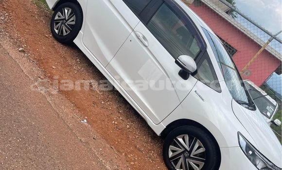 Buy Used Honda Shuttle White Car in Savanna la Mar in Westmoreland Buy Used Honda Shuttle White Car in Savanna la Mar in Westmoreland