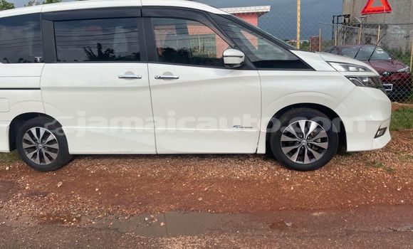 Buy Used Nissan Serena White Car in May Pen in Clarendon Buy Used Nissan Serena White Car in May Pen in Clarendon