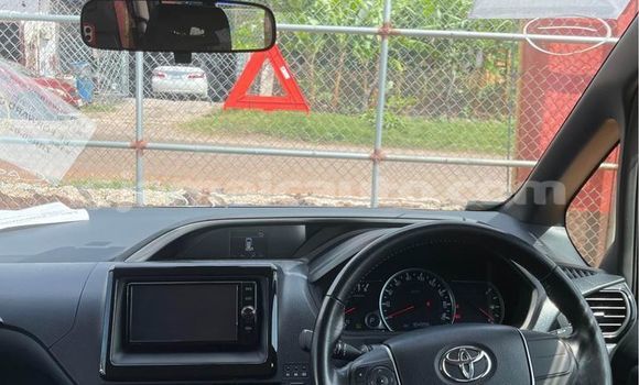 Buy Used Toyota Voxy Black Car in Port Antonio in Portland Buy Used Toyota Voxy Black Car in Port Antonio in Portland