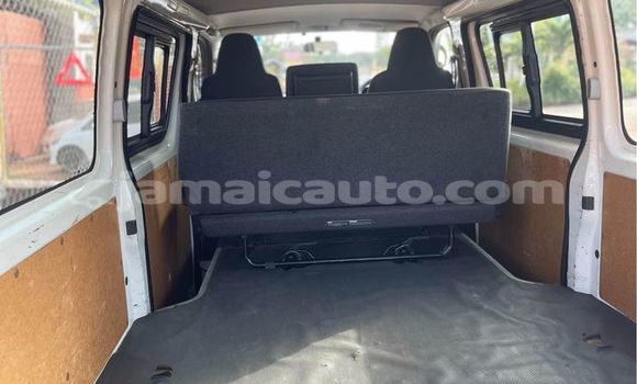 Buy Used Toyota Hiace White Car in Mandeville in Manchester Buy Used Toyota Hiace White Car in Mandeville in Manchester