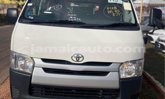 Buy Used Toyota Hiace White Car in Mandeville in Manchester Buy Used Toyota Hiace White Car in Mandeville in Manchester
