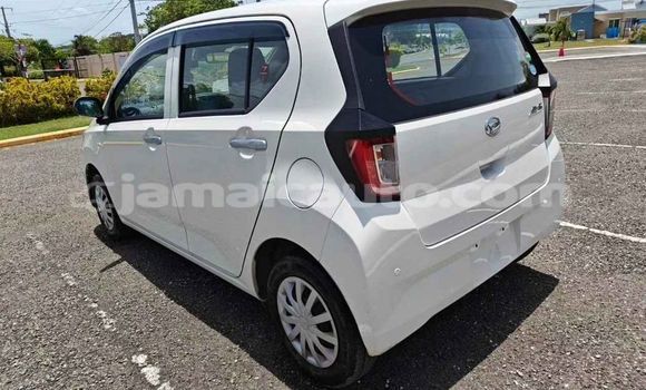 Acheter Occasion Voiture Daihatsu Mira Blanc à Mandeville, Manchester Acheter Occasion Voiture Daihatsu Mira Blanc à Mandeville, Manchester