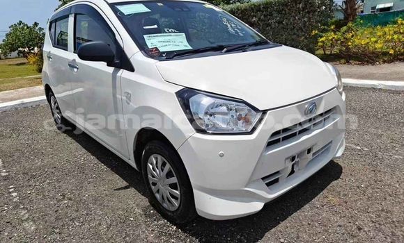 Acheter Occasion Voiture Daihatsu Mira Blanc à Mandeville, Manchester Acheter Occasion Voiture Daihatsu Mira Blanc à Mandeville, Manchester