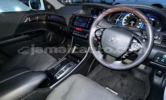 Buy Used Honda Accord White Car in Lucea in Hanover Buy Used Honda Accord White Car in Lucea in Hanover