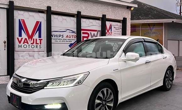 Buy Used Honda Accord White Car in Lucea in Hanover Buy Used Honda Accord White Car in Lucea in Hanover
