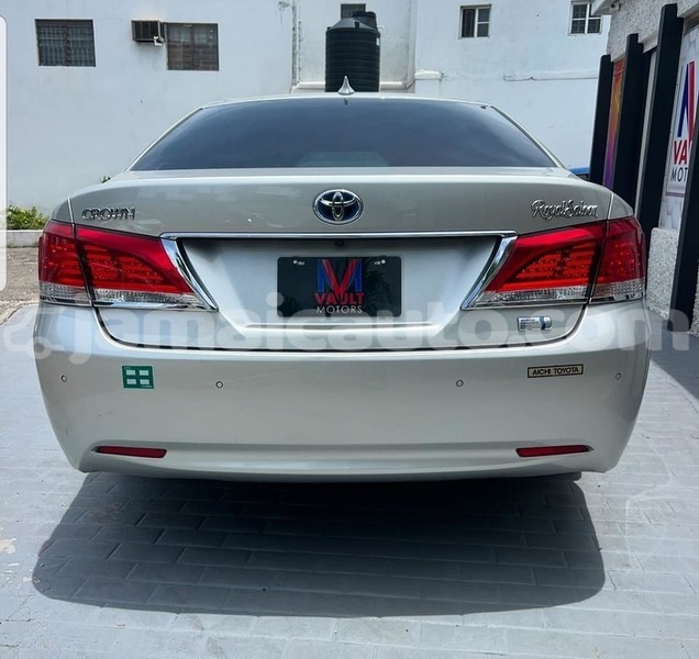Big with watermark toyota crown portland port antonio 4282
