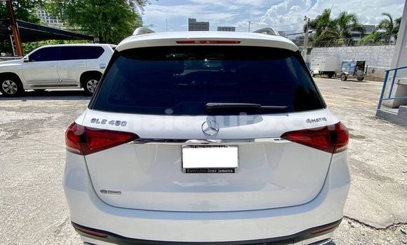 Buy Used Mercedes-Benz GLE White Car in Albert Town in Trelawney Buy Used Mercedes-Benz GLE White Car in Albert Town in Trelawney
