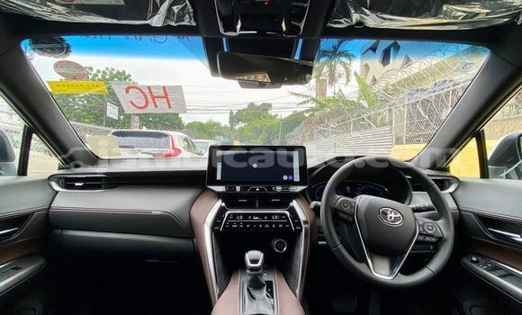 Buy Used Toyota Harrier White Car in Import - Dubai in Clarendon Buy Used Toyota Harrier White Car in Import - Dubai in Clarendon