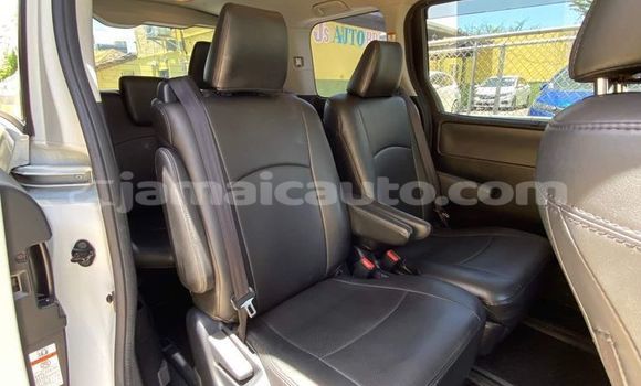 Buy Used Toyota Voxy White Car in Savanna la Mar in Westmoreland Buy Used Toyota Voxy White Car in Savanna la Mar in Westmoreland