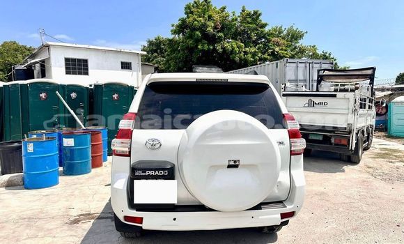 Buy Used Toyota Prado White Car in Lucea in Hanover Buy Used Toyota Prado White Car in Lucea in Hanover