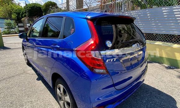 Buy Used Honda FIT Blue Car in May Pen in Clarendon Buy Used Honda FIT Blue Car in May Pen in Clarendon