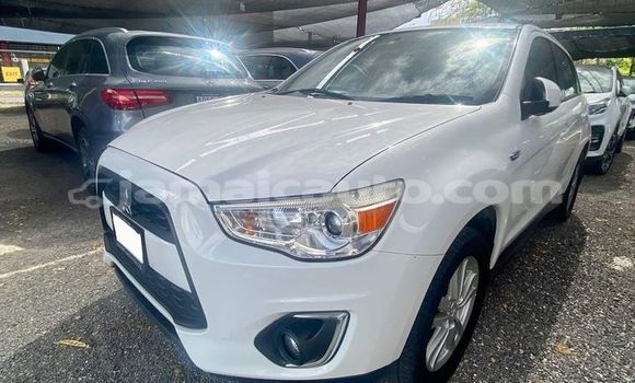 Buy Used Mitsubishi Xpander White Car in May Pen in Clarendon Buy Used Mitsubishi Xpander White Car in May Pen in Clarendon
