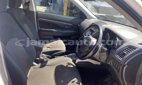 Buy Used Mitsubishi Xpander White Car in May Pen in Clarendon Buy Used Mitsubishi Xpander White Car in May Pen in Clarendon