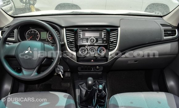 Acheter Import Voiture Mitsubishi L200 Autre à Import - Dubai, Clarendon Acheter Import Voiture Mitsubishi L200 Autre à Import - Dubai, Clarendon