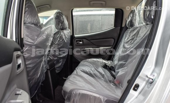 Acheter Import Voiture Mitsubishi L200 Autre à Import - Dubai, Clarendon Acheter Import Voiture Mitsubishi L200 Autre à Import - Dubai, Clarendon