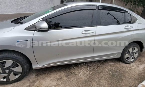 Buy Used Honda Grace Other Car in Lucea in Hanover Buy Used Honda Grace Other Car in Lucea in Hanover