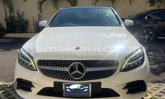 Buy Used Mercedes-Benz C–Class White Car in Mandeville in Manchester Buy Used Mercedes-Benz C–Class White Car in Mandeville in Manchester
