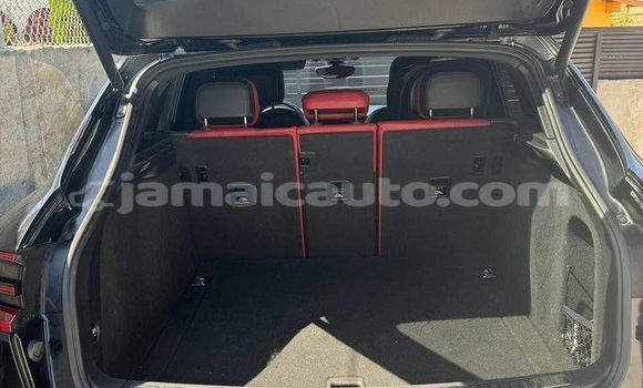 Buy Used Porsche Macan Black Car in Mandeville in Manchester Buy Used Porsche Macan Black Car in Mandeville in Manchester