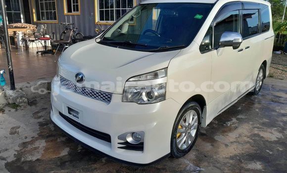 Buy Used Toyota Voxy White Car in Mandeville in Manchester Buy Used Toyota Voxy White Car in Mandeville in Manchester