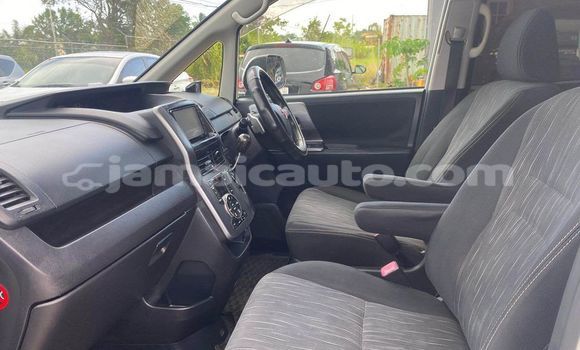 Buy Used Toyota Voxy White Car in Mandeville in Manchester Buy Used Toyota Voxy White Car in Mandeville in Manchester