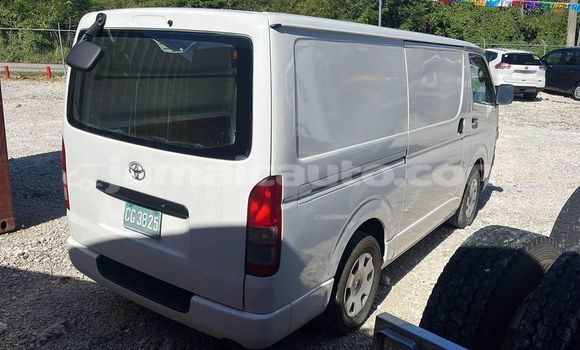 Buy Used Toyota Hiace White Car in Import - Dubai in Clarendon Buy Used Toyota Hiace White Car in Import - Dubai in Clarendon