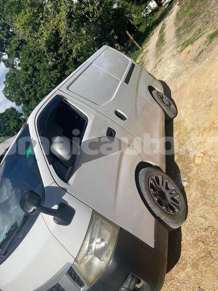 Big with watermark nissan caravan manchester mandeville 4452