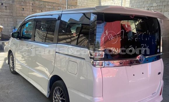 Buy Used Toyota Voxy Blue Car in Kingston in Kingston Buy Used Toyota Voxy Blue Car in Kingston in Kingston