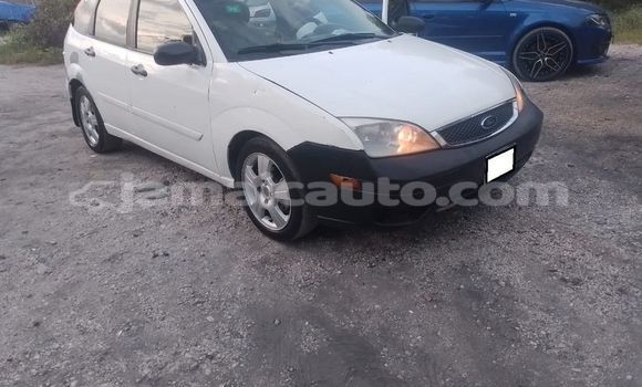 Buy Used Ford Focus White Car in Import - Dubai in Clarendon
