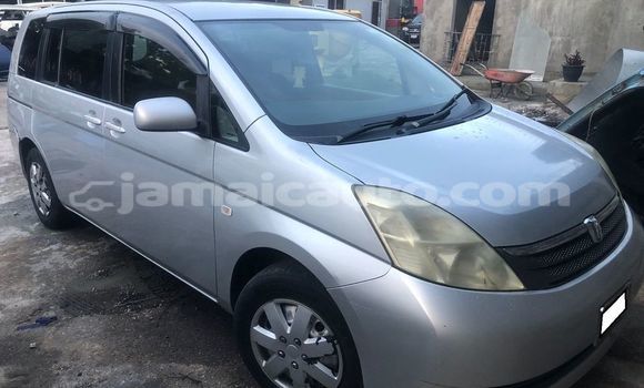 Buy Used Toyota ISis Other Car in Lucea in Hanover Buy Used Toyota ISis Other Car in Lucea in Hanover