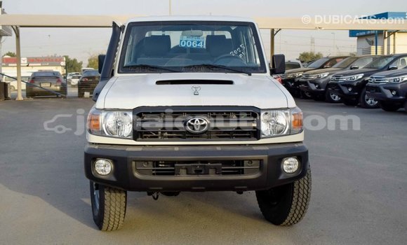 Buy Import Toyota Land Cruiser White Car in Import - Dubai in Clarendon Buy Import Toyota Land Cruiser White Car in Import - Dubai in Clarendon