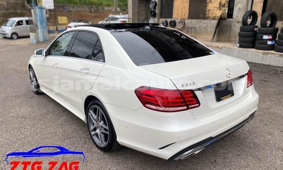 Buy Used Mercedes-Benz E–Class White Car in Kingston in Kingston Buy Used Mercedes-Benz E–Class White Car in Kingston in Kingston
