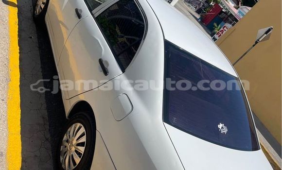 Acheter Occasion Voiture Toyota Corolla Blanc à Import - Dubai, Clarendon Acheter Occasion Voiture Toyota Corolla Blanc à Import - Dubai, Clarendon