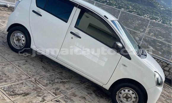 Buy Used Daihatsu Mira White Car in Mandeville in Manchester