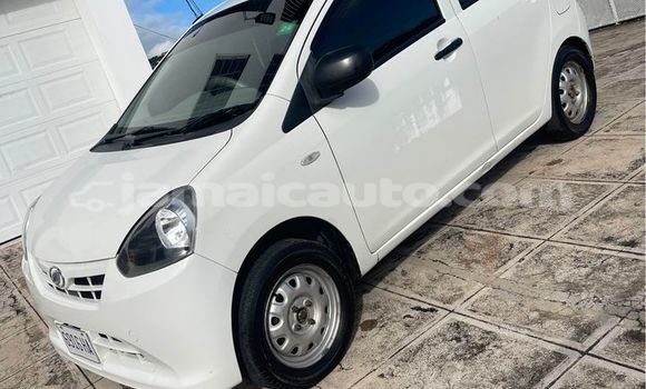 Buy Used Daihatsu Mira White Car in Mandeville in Manchester Buy Used Daihatsu Mira White Car in Mandeville in Manchester