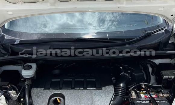 Buy Used Toyota Noah White Car in Import - Dubai in Clarendon Buy Used Toyota Noah White Car in Import - Dubai in Clarendon