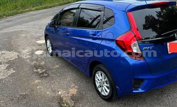 Buy Used Honda FIT Blue Car in May Pen in Clarendon Buy Used Honda FIT Blue Car in May Pen in Clarendon