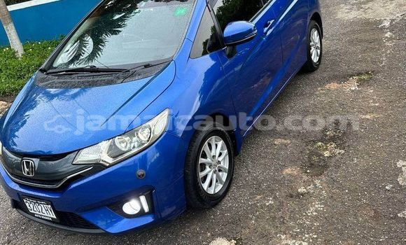 Buy Used Honda FIT Blue Car in May Pen in Clarendon Buy Used Honda FIT Blue Car in May Pen in Clarendon
