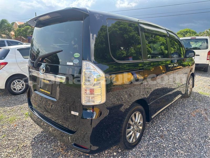 Big with watermark toyota voxy hanover lucea 4572
