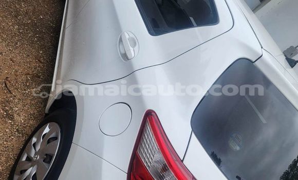 Buy Used Toyota Vitz White Car in Mandeville in Manchester Buy Used Toyota Vitz White Car in Mandeville in Manchester
