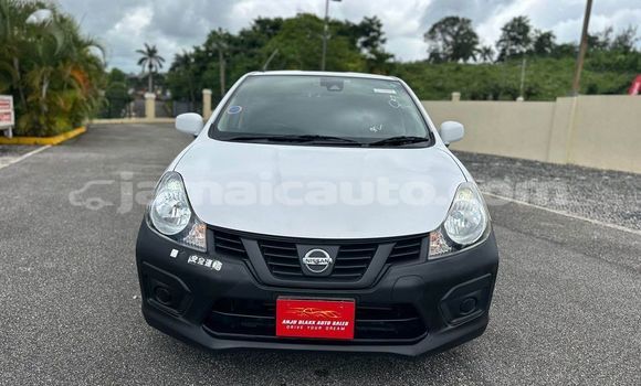 Buy Used Nissan NV200 White Car in Lucea in Hanover Buy Used Nissan NV200 White Car in Lucea in Hanover