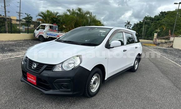 Buy Used Nissan NV200 White Car in Lucea in Hanover Buy Used Nissan NV200 White Car in Lucea in Hanover