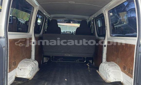 Buy Used Toyota Hiace White Car in Lucea in Hanover Buy Used Toyota Hiace White Car in Lucea in Hanover