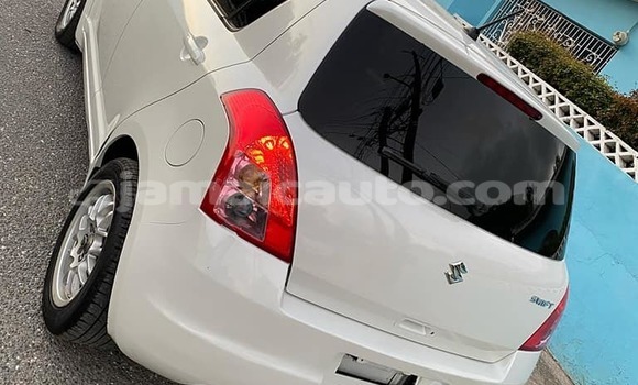 Acheter Occasion Voiture Suzuki Swift Blanc à Lucea, Hanover Acheter Occasion Voiture Suzuki Swift Blanc à Lucea, Hanover