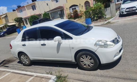 Acheter Occasion Voiture Nissan Tiida Blanc à Kingston, Kingston Acheter Occasion Voiture Nissan Tiida Blanc à Kingston, Kingston