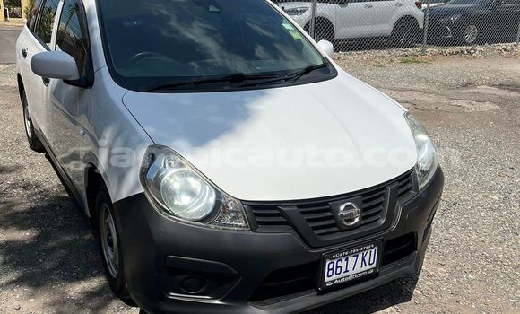Buy Used Nissan AD White Car in May Pen in Clarendon Buy Used Nissan AD White Car in May Pen in Clarendon