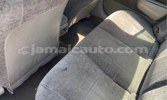 Acheter Occasion Voiture Toyota Aqua Blanc à Kingston, Kingston Acheter Occasion Voiture Toyota Aqua Blanc à Kingston, Kingston