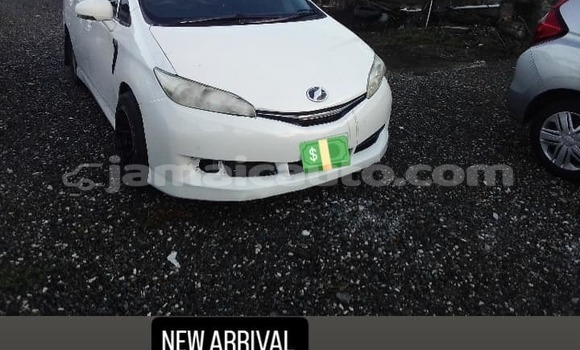 Buy Used Toyota Wish White Car in May Pen in Clarendon Buy Used Toyota Wish White Car in May Pen in Clarendon